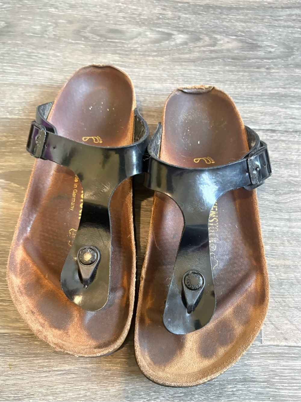 Birkenstock Gizeh Black Leather Sandals
